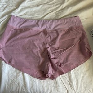 Athletea run with it pink short